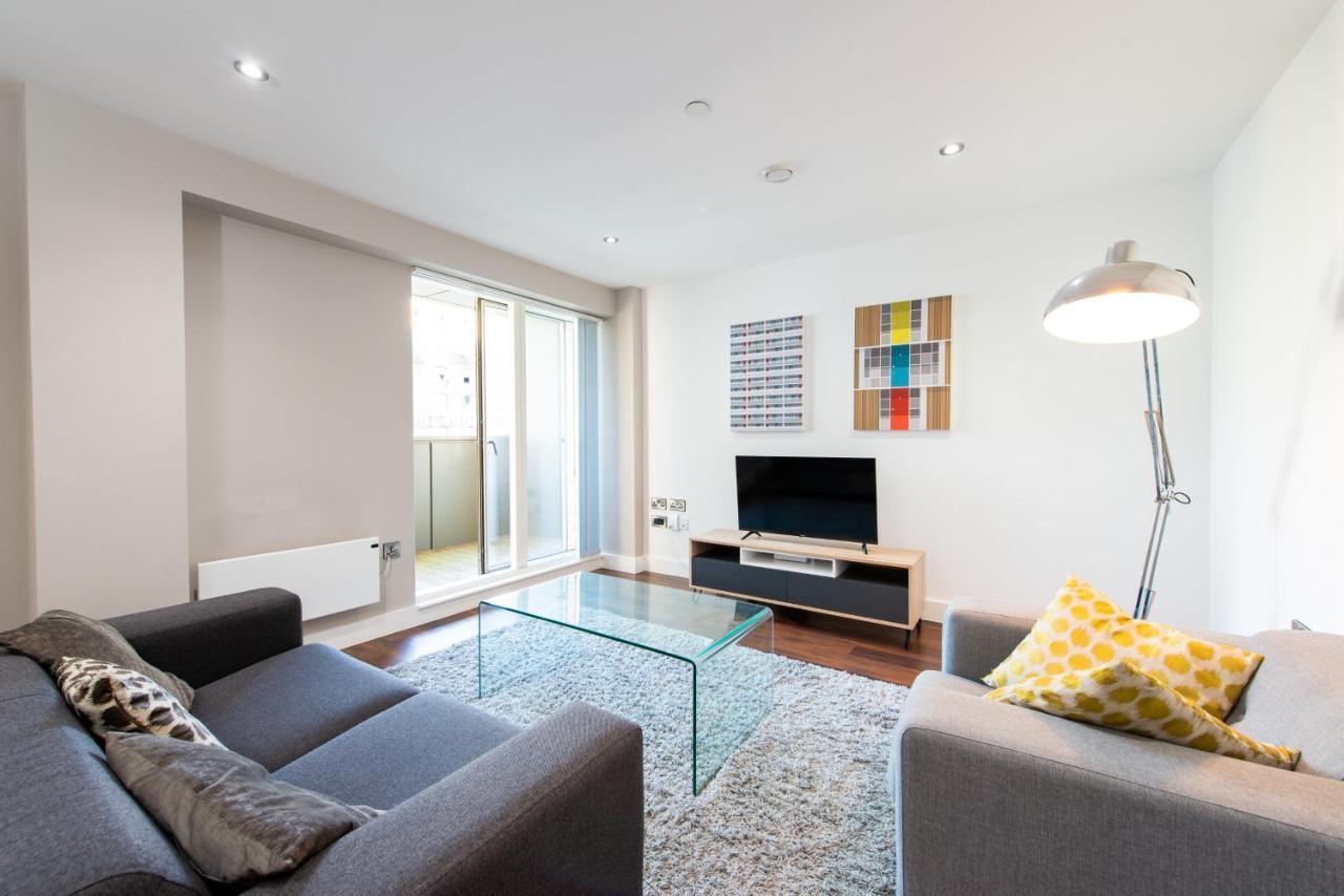 The Assembly Manchester Oasis Holding Extérieur photo