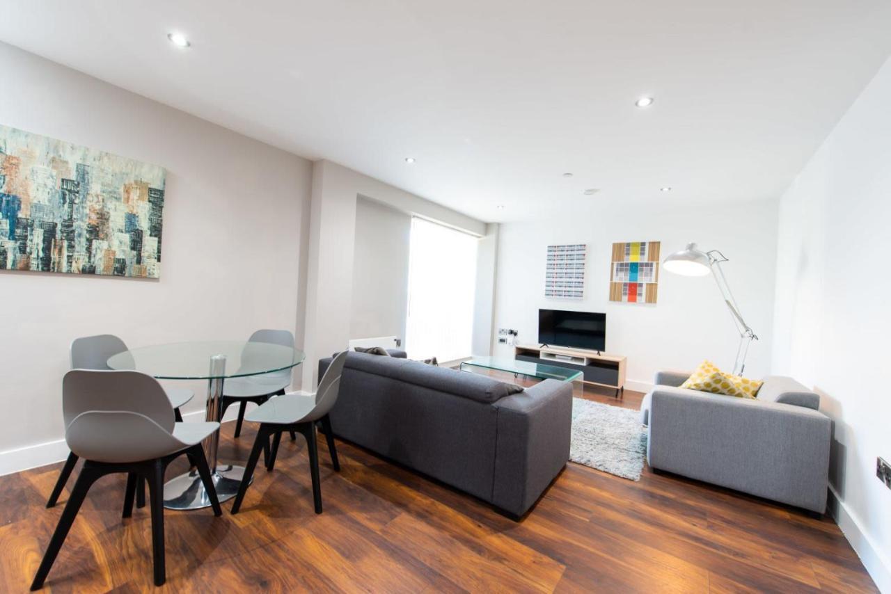 The Assembly Manchester Oasis Holding Extérieur photo