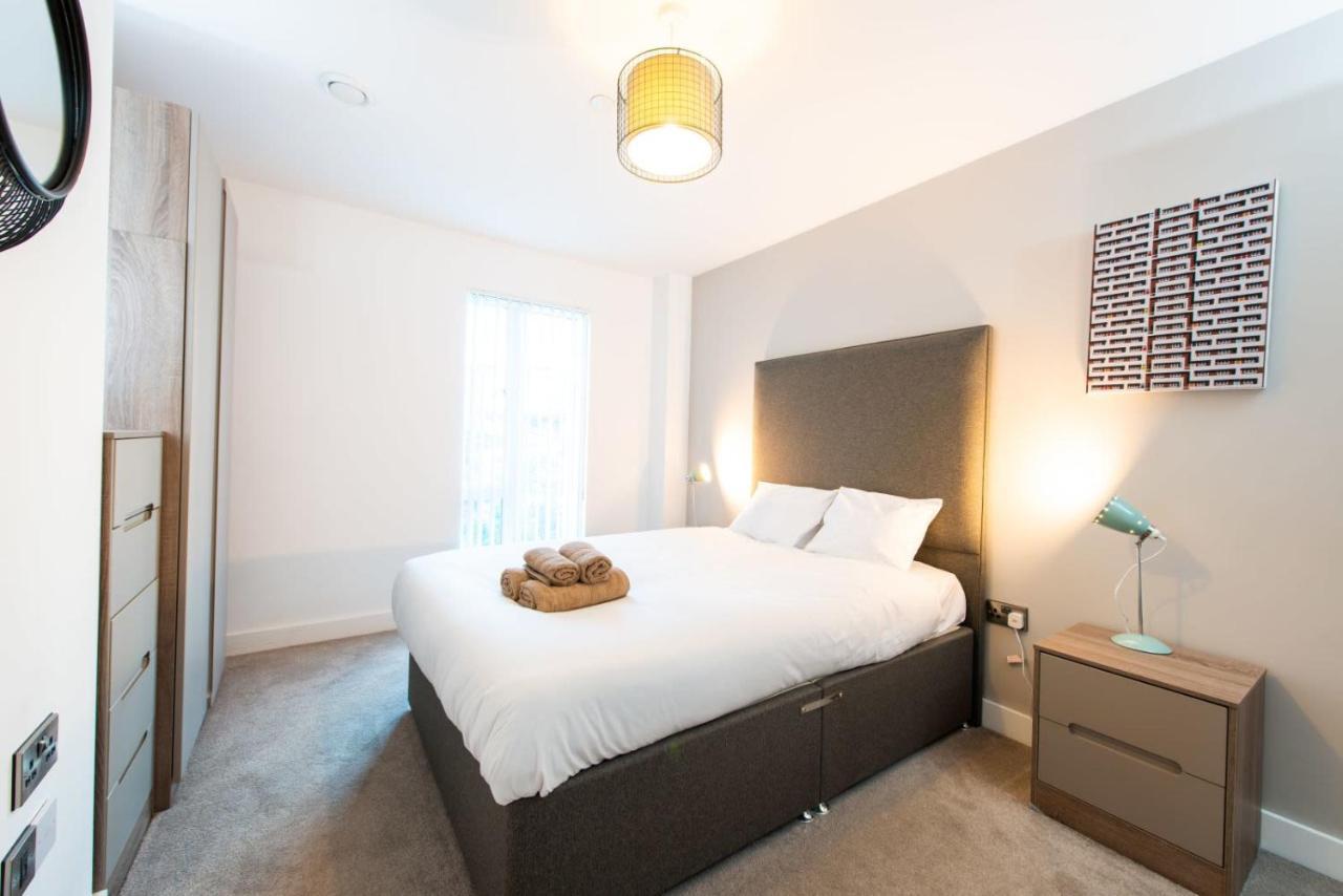 The Assembly Manchester Oasis Holding Extérieur photo